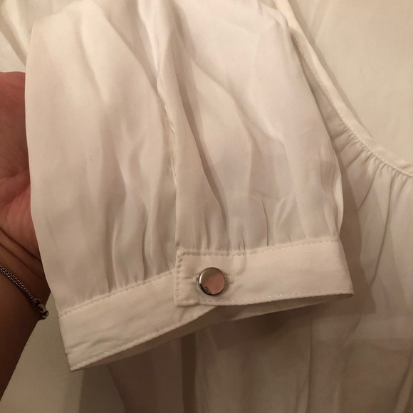 White blouse with lace detail - Picture 3 of 6